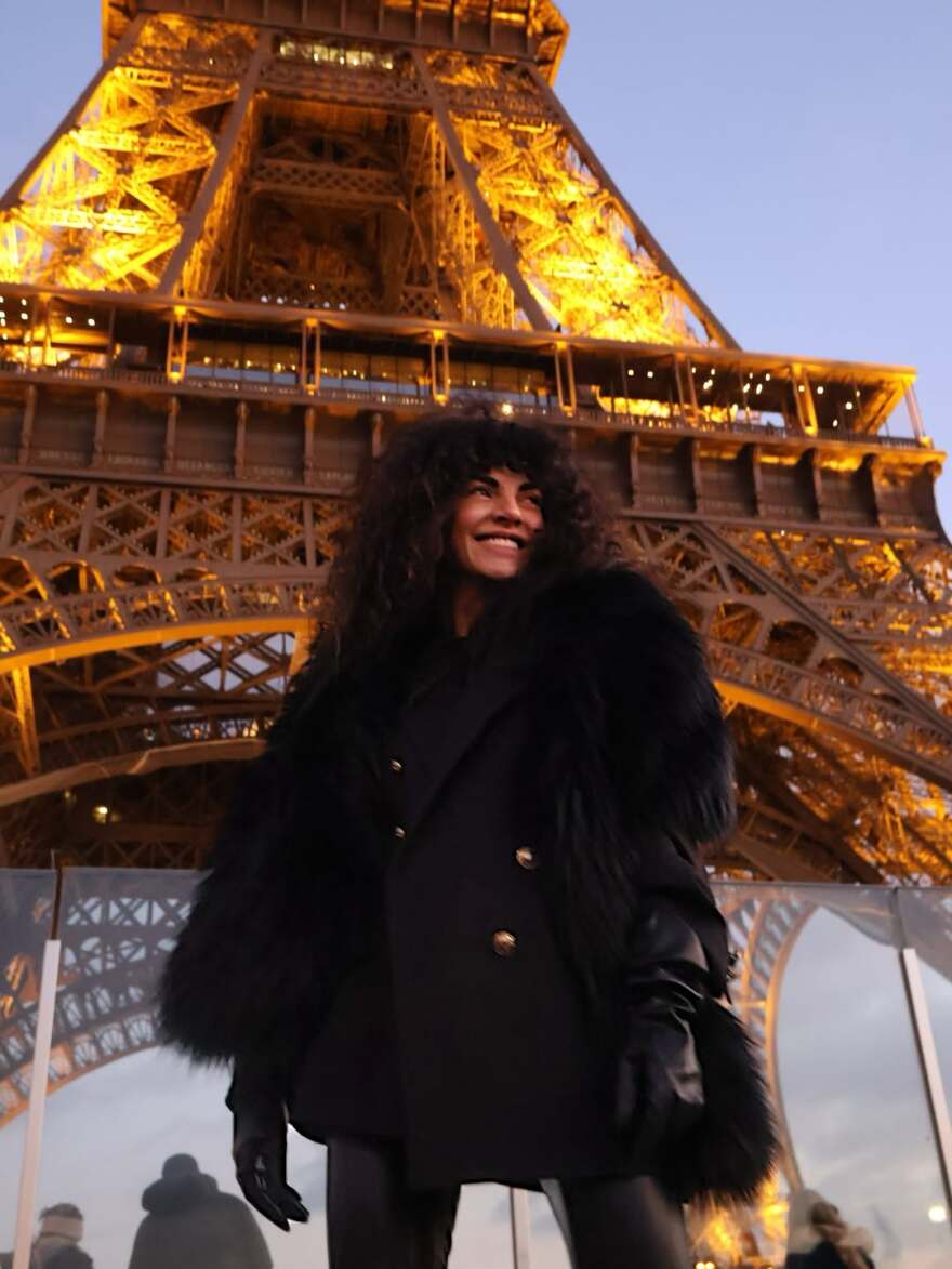 Η Μαρία Σολωμού δημοσίευσε φωτογραφίες από το ταξίδι της στο Παρίσι