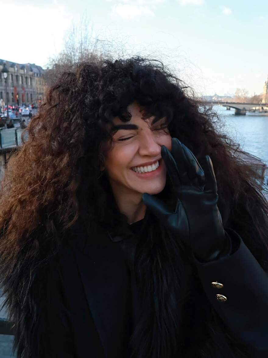 Η Μαρία Σολωμού δημοσίευσε φωτογραφίες από το ταξίδι της στο Παρίσι