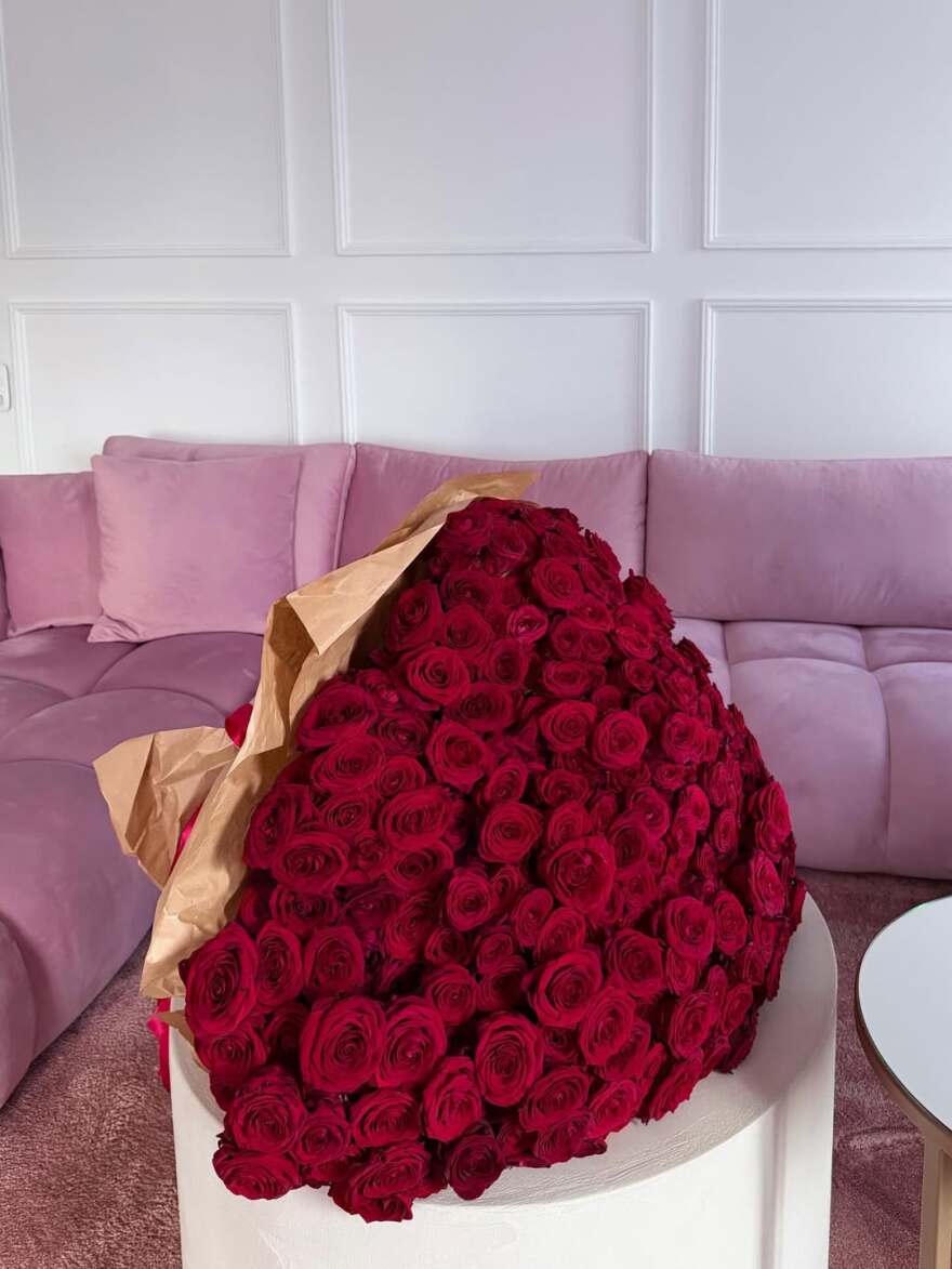 Η έκπληξη στην Ιωάννα Τούνη από τον σύντροφό της για τον έναν χρόνο σχέσης: Έτσι μοιάζει η ζωή με το σωστό άτομο