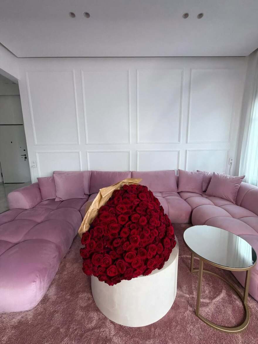 Η έκπληξη στην Ιωάννα Τούνη από τον σύντροφό της για τον έναν χρόνο σχέσης: Έτσι μοιάζει η ζωή με το σωστό άτομο