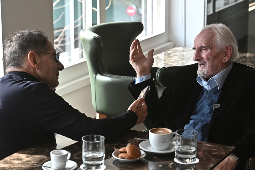 Ο Νικήτας Τσακίρογλου στον Δανίκα: Η καρδιά είναι μονογαμική, αλλά το σώμα πολυγαμικό - Η Χρυσούλα θα γίνει καλά με τη θρησκεία, όχι με την επιστήμη