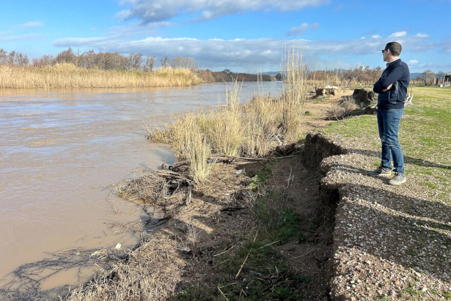 Συναγερμός στην Ηλεία από την υπερχείλιση του Αλφειού, αγώνας δρόμου για να αποτραπούν πλημμύρες 