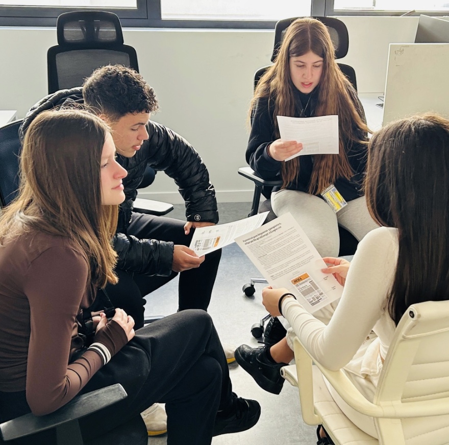 Το 1ο Γυμνάσιο Μεταμόρφωσης Αττικής «τύπωσε» το δικό του Πρώτο Θέμα