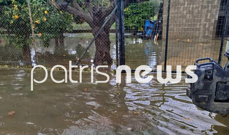 Έσπασε χείμαρρος στον Ξηρόκαμπο Μεσσηνίας, κλειστό τμήμα της εθνικής οδού Πύργου - Κυπαρισσίας - 112 για την Τριφυλία Μεσσηνίας