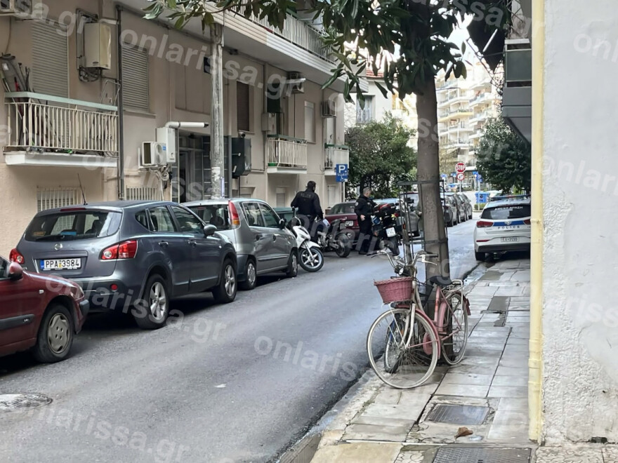 Νεκρός άντρας που έπεσε από μπαλκόνι 4ου ορόφου στη Λάρισα