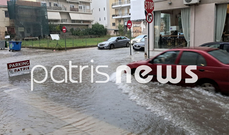 Ισχυρές καταιγίδες από το μεσημέρι στην Αττική, λασποβροχές και σκόνη σχεδόν σε όλη τη χώρα, δείτε live χάρτη με την κακοκαιρία