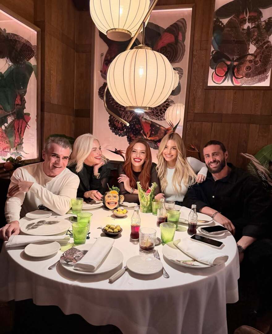 Η Σίσσυ Χρηστίδου ταξίδεψε στην Ισπανία «με μερικούς από τους αγαπημένους της ανθρώπους»