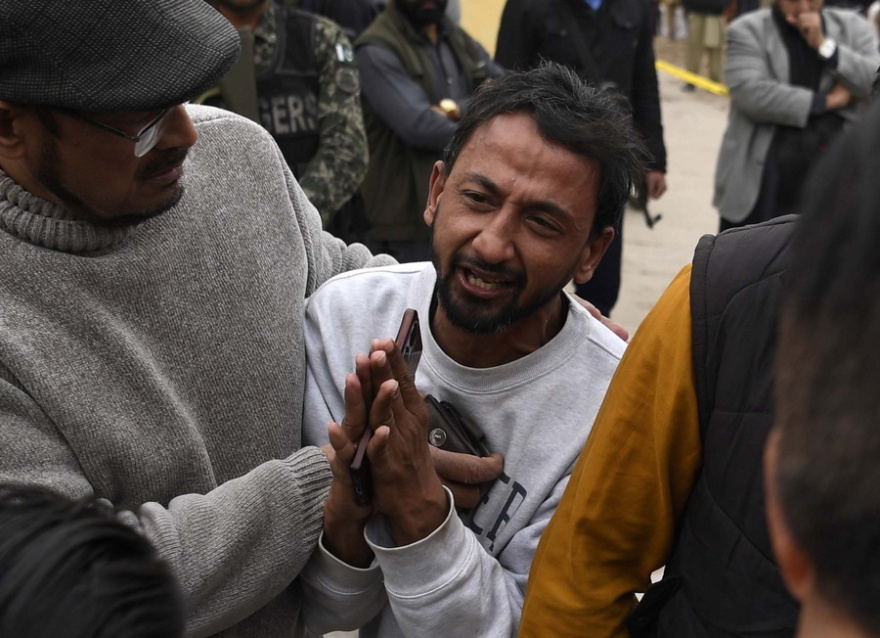 Στους 31 οι νεκροί από την έκρηξη σε τέμενος στο Ισλαμαμπάντ, τουλάχιστον 169 οι τραυματίες