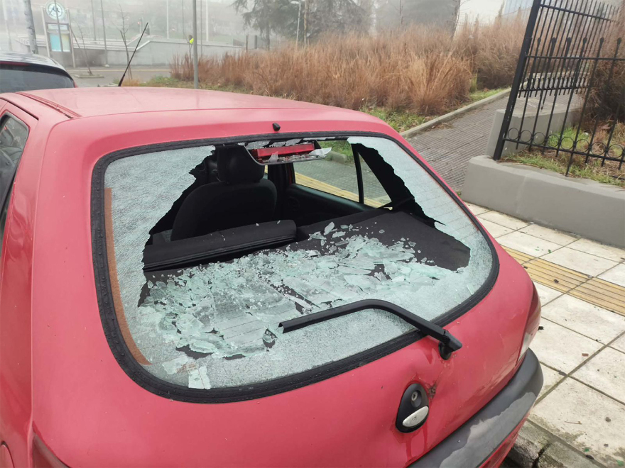 Θεσσαλονίκη: Στο πρόσωπο τα εγκαύματα του αστυνομικού που τραυματίστηκε στα επεισόδια του ΑΠΘ, πάνω από 300 οι προσαγωγές μετά τις μολότοφ