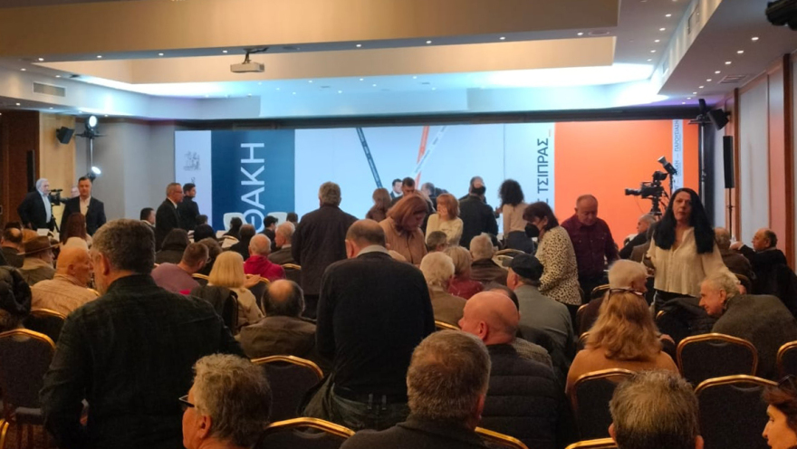 Τσίπρας: Στόχος μια κυβερνώσα αριστερή προοδευτική παράταξη - 7 ρήξεις για την περιφέρεια και «καρφί» για την Καρυστιανού 