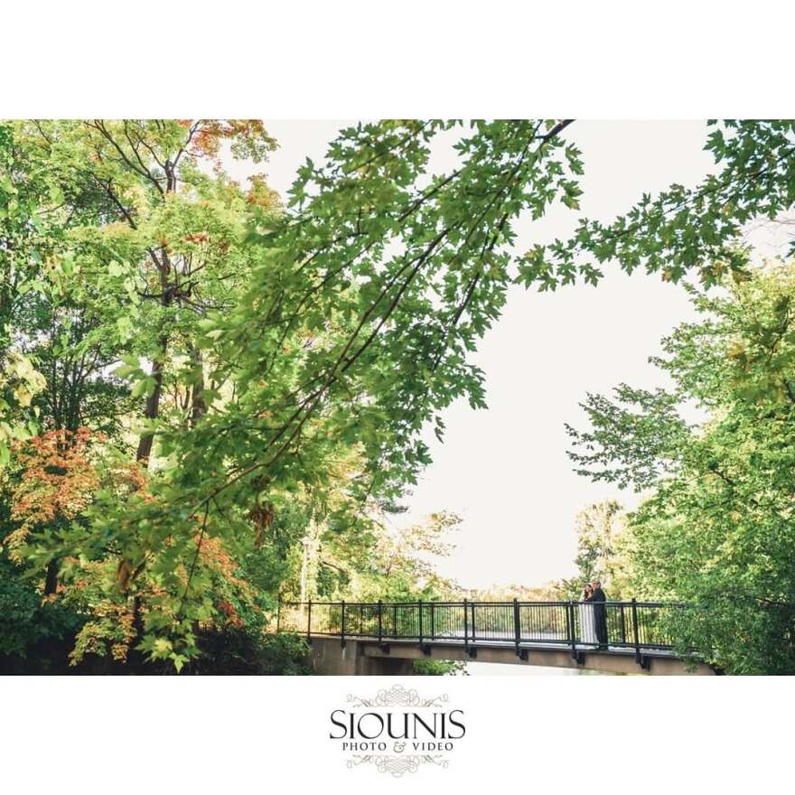 Η Μάρω Λύτρα ανέβασε φωτογραφίες με τον σύζυγό της από τον γάμο τους