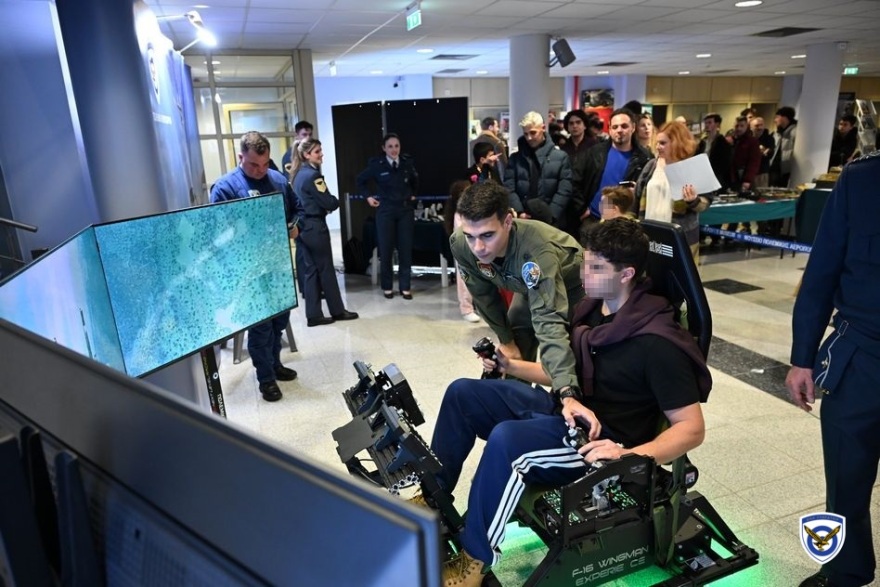 Πολεμική Αεροπορία: Προσομοιωτές αεροσκαφών F-16 και F-35 στο νέο λιμάνι Πατρών