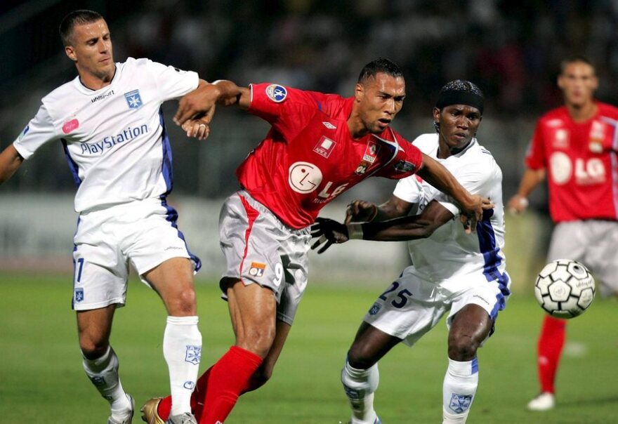 &Tau;&zeta;&omicron;&nu; &Kappa;ά&rho;&iota;&omicron;&upsilon;: &Omicron; &pi;&alpha;&lambda;&alpha;ί&mu;&alpha;&chi;&omicron;&sigmaf; &Nu;&omicron;&rho;&beta;&eta;&gamma;ό&sigmaf; &pi;&omicron;&delta;&omicron;&sigma;&phi;&alpha;&iota;&rho;&iota;&sigma;&tau;ή&sigmaf; έ&gamma;&iota;&nu;&epsilon; &eta;&theta;&omicron;&pi;&omicron;&iota;ό&sigmaf; &kappa;&alpha;&iota; &theta;έ&lambda;&epsilon;&iota; &nu;&alpha; &pi;&alpha;ί&xi;&epsilon;&iota; &tau;&omicron;&nu; &kappa;&alpha;&kappa;ό &sigma;&epsilon; &tau;&alpha;&iota;&nu;ί&alpha; &tau;&omicron;&upsilon; &Tau;&zeta;έ&iota;&mu;&sigmaf; &Mu;&pi;&omicron;&nu;&tau;