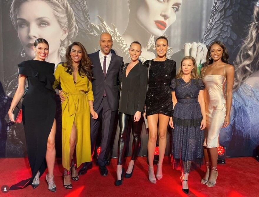 &Tau;&zeta;&omicron;&nu; &Kappa;ά&rho;&iota;&omicron;&upsilon;: &Omicron; &pi;&alpha;&lambda;&alpha;ί&mu;&alpha;&chi;&omicron;&sigmaf; &Nu;&omicron;&rho;&beta;&eta;&gamma;ό&sigmaf; &pi;&omicron;&delta;&omicron;&sigma;&phi;&alpha;&iota;&rho;&iota;&sigma;&tau;ή&sigmaf; έ&gamma;&iota;&nu;&epsilon; &eta;&theta;&omicron;&pi;&omicron;&iota;ό&sigmaf; &kappa;&alpha;&iota; &theta;έ&lambda;&epsilon;&iota; &nu;&alpha; &pi;&alpha;ί&xi;&epsilon;&iota; &tau;&omicron;&nu; &kappa;&alpha;&kappa;ό &sigma;&epsilon; &tau;&alpha;&iota;&nu;ί&alpha; &tau;&omicron;&upsilon; &Tau;&zeta;έ&iota;&mu;&sigmaf; &Mu;&pi;&omicron;&nu;&tau;