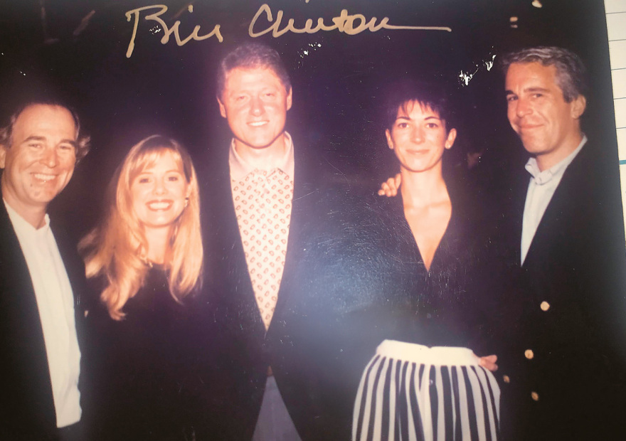 Δείτε όλα όσα έχουν αποκαλυφθεί από τα αρχεία Επστάιν: Διαστροφές, παιδεραστία αλλά και θεωρίες συνωμοσίας