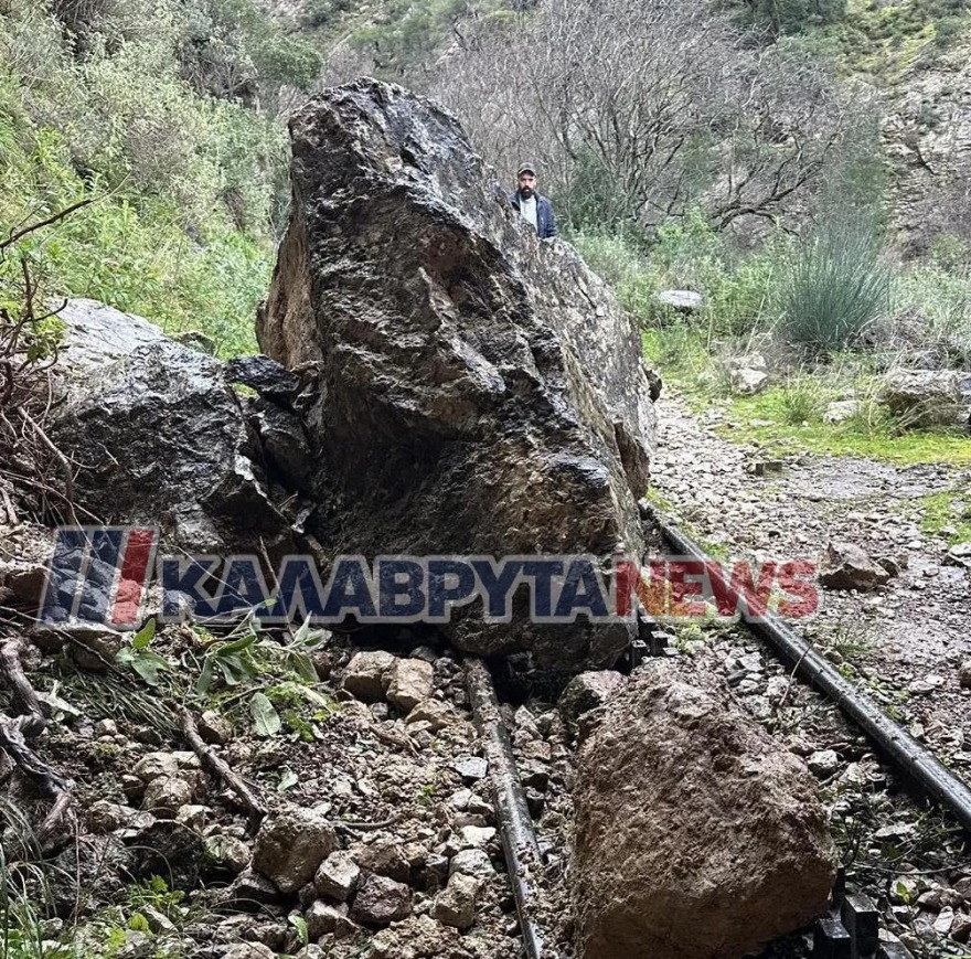 Βράχια έπεσαν στις γραμμές του Οδοντωτού λόγω κατολίσθησης, ακυρώθηκαν δρομολόγια