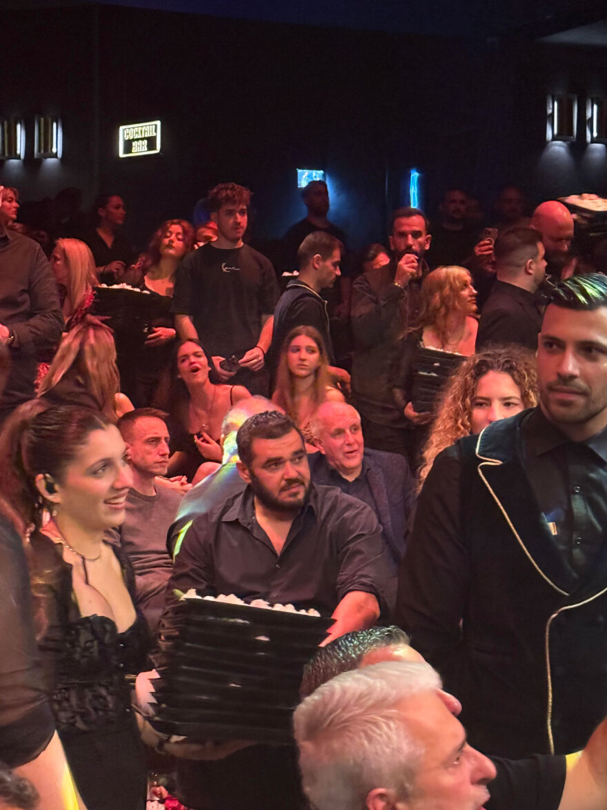  Ομπράντοβιτς και Γιασικεβίτσιους τα «έσπασαν» στα μπουζούκια, δείτε βίντεο και φωτογραφίες