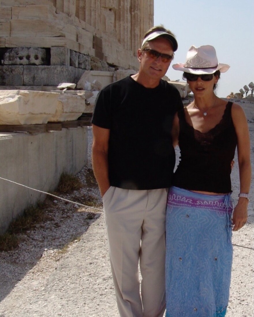 Η Κάθριν Ζέτα Τζόουνς δημοσίευσε φωτογραφίες από τα ταξίδια της με τον Μάικλ Ντάγκλας για την Ημέρα του Αγίου Βαλεντίνου