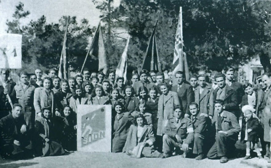 Η άδικη εκτέλεση 4 νεαρών Επονιτών το 1949 και τα χρήματα που ζητήθηκαν από τον πατέρα του ενός που μοίραζε ψωμί σε πεινασμένους 