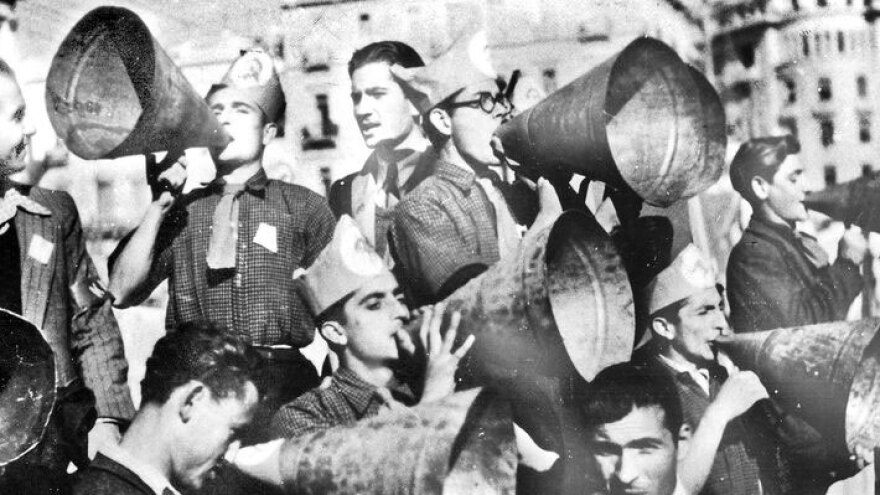 Η άδικη εκτέλεση 4 νεαρών Επονιτών το 1949 και τα χρήματα που ζητήθηκαν από τον πατέρα του ενός που μοίραζε ψωμί σε πεινασμένους 