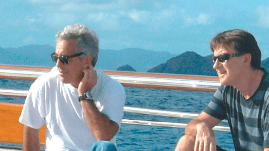 Αρχεία Επστάιν: Δώρα, σεξ και εκβιασμοί σε βασιλικές οικογένειες και τραπεζίτες