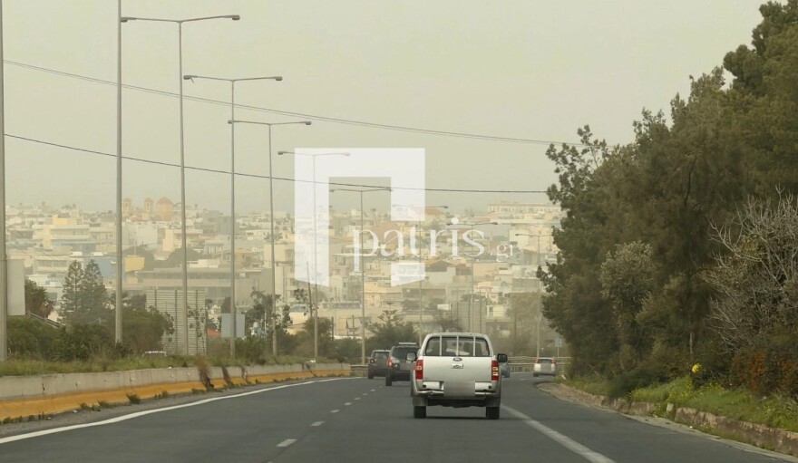 Εικόνες καταστροφής από την Ήπειρο μέχρι τα νησιά λόγω κακοκαιρίας: Απόκοσμο σκηνικό από αφρικανική σκόνη και θυελλώδεις άνεμους, βίντεο και φωτογραφίες 