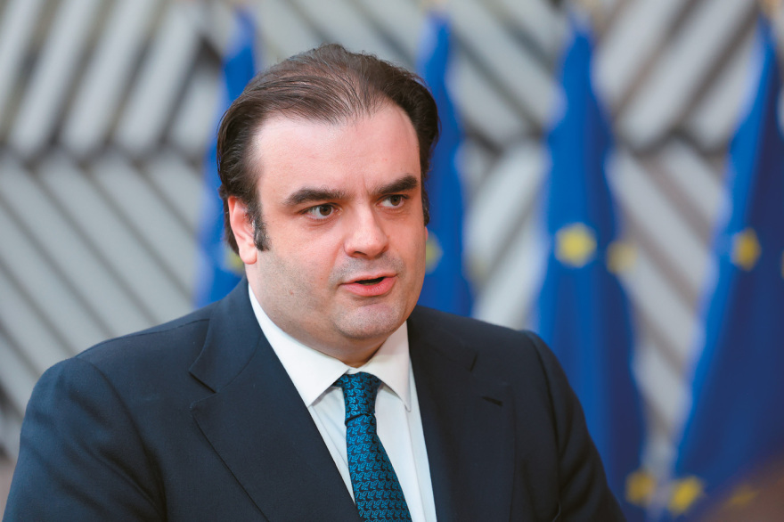 ΑΤΜ και γκισέ σε καταστήματα και πρακτορεία ΕΛΤΑ στην περιφέρεια: Το σχέδιο Πιερρακάκη