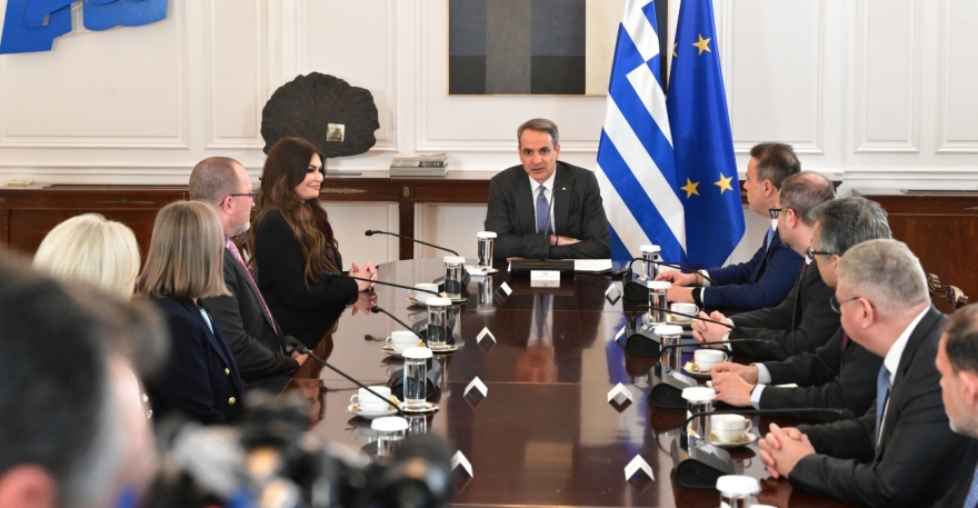 Μπήκαν οι υπογραφές της Ελλάδας με τη Chevron για υδρογονάθρακες σε Κρήτη και Πελοπόννησο παρουσία Μητσοτάκη 
