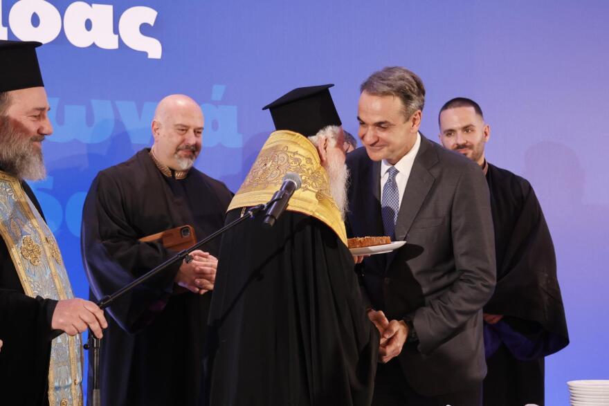 Μητσοτάκης: Οι εκλογές του 2027 θα καθορίσουν την πορεία της Ελλάδος - Οι αιχμές κατά Σαμαρά και Τσίπρα