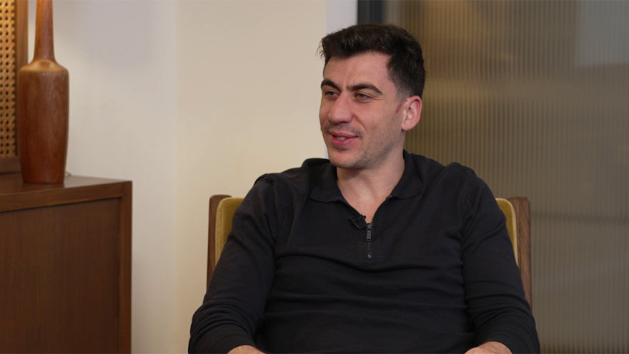 Φειδίας Παναγιώτου στο protothema: Είμαι σε επαφή με Καρυστιανού, δεν κοιμάμαι στη βίλα που νοίκιασα με τα λεφτά της ΕΕ για γραφείο, δεν είμαι πράκτορας των Ρώσων