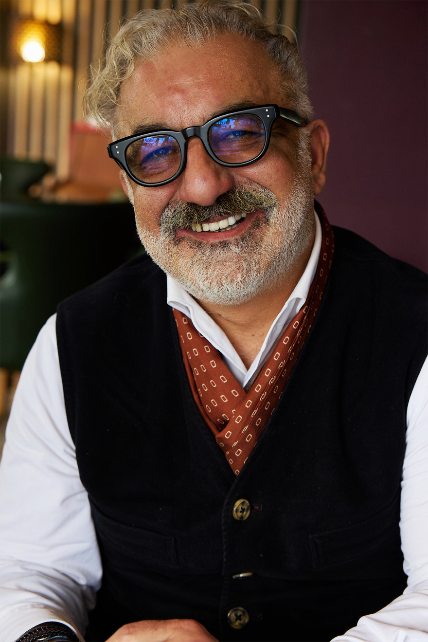 Σταύρος Κωνσταντινίδης στον Δανίκα: Έχουμε αναλογικά ίδιο αριθμό αυτοκινήτων με τους Γερμανούς, μόλις φρακάρουν όλα στην Αθήνα θα ξυπνήσουμε