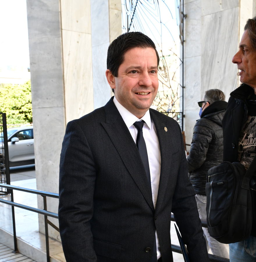 Άννα Ψαρούδα-Μπενάκη: Συγκίνηση και χειροκροτήματα στο τελευταίο αντίο, δείτε βίντεο και φωτογραφίες
