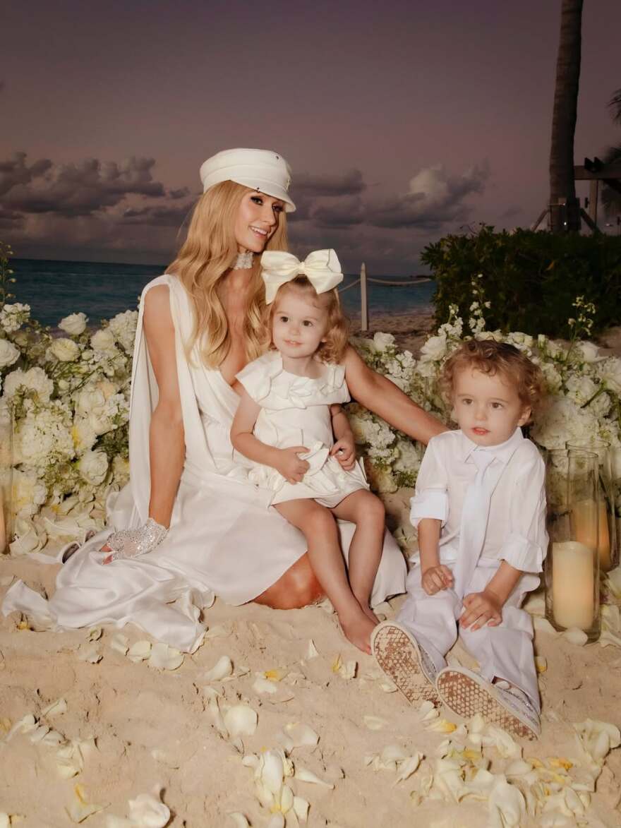 Η Πάρις Χίλτον και ο Κάρτερ Ριμ ανανέωσαν τους γαμήλιους όρκους τους ανήμερα του Αγίου Βαλεντίνου