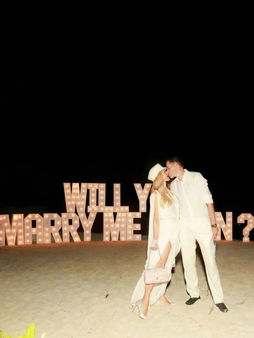 Η Πάρις Χίλτον και ο Κάρτερ Ριμ ανανέωσαν τους γαμήλιους όρκους τους ανήμερα του Αγίου Βαλεντίνου