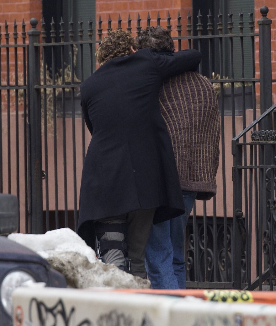 «Οργιάζουν» οι φήμες για τη σεξουαλικότητα του Πέδρο Πασκάλ: Οι τρυφερές αγκαλιές με τον πρώην σύντροφο του Λουκ Έβανς