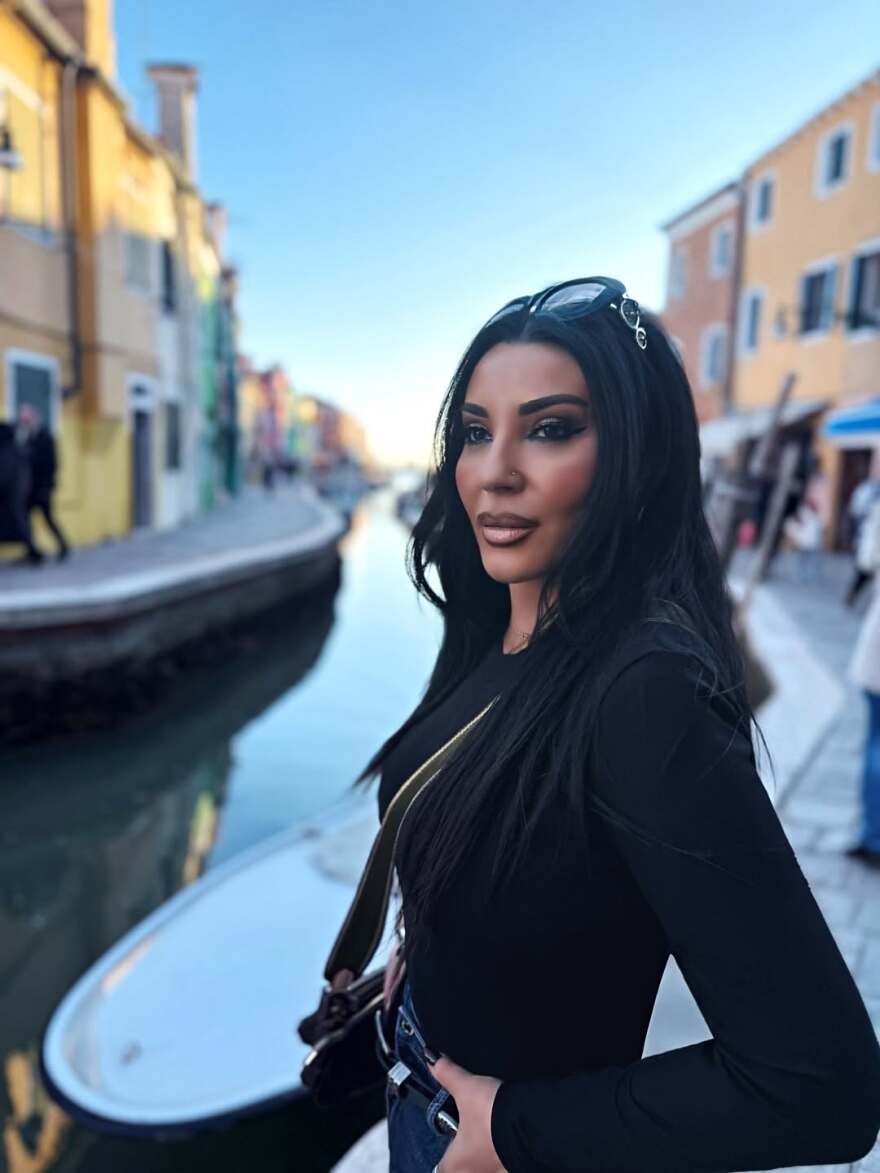 Η Πόπη Μαλλιωτάκη ταξίδεψε με τον γιο της στη Βενετία για το καρναβάλι