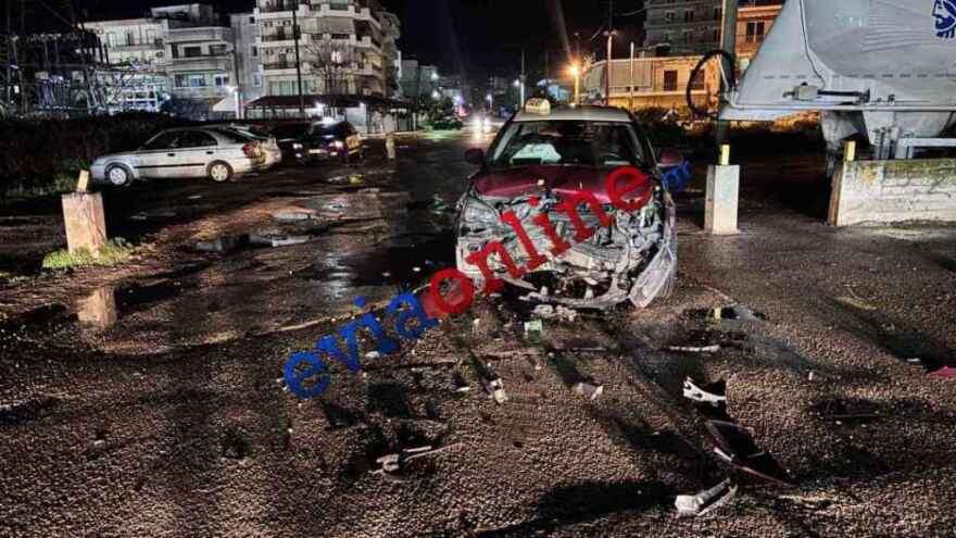 Οδηγός ταξί έχασε τις αισθήσεις του και προσέκρουσε σε κολωνάκια στη Χαλκίδα