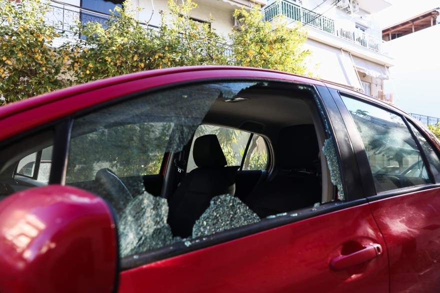 «Κουνήθηκε το σπίτι»: Κάτοικος περιγράφει τη στιγμή της έκρηξης της χειροβομβίδας στον Κορυδαλλό