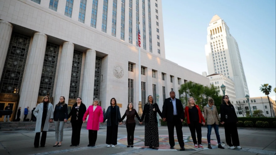 Ζάκερμπεργκ σε δίκη για το Instagram: Κατηγορίες ότι σχεδιάστηκε ως εθιστικό για ανηλίκους