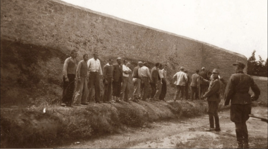 Αυθεντικές οι φωτογραφίες από τις εκτελέσεις στην Καισαριανή, 262 ντοκουμέντα αγοράζει το υπουργείο Πολιτισμού μετά από συμφωνία με τον συλλέκτη