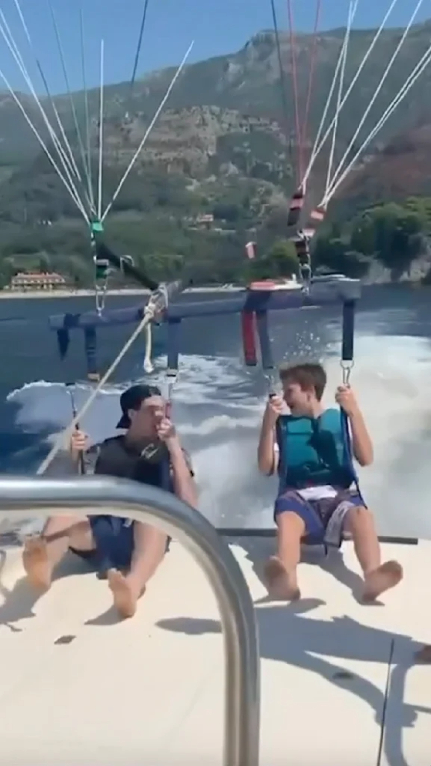 Η Βικτόρια και ο Ντέιβιντ Μπέκαμ ανέβασαν φωτογραφίες με τον Μπρούκλιν ένα μήνα μετά τη δημόσια επίθεσή του