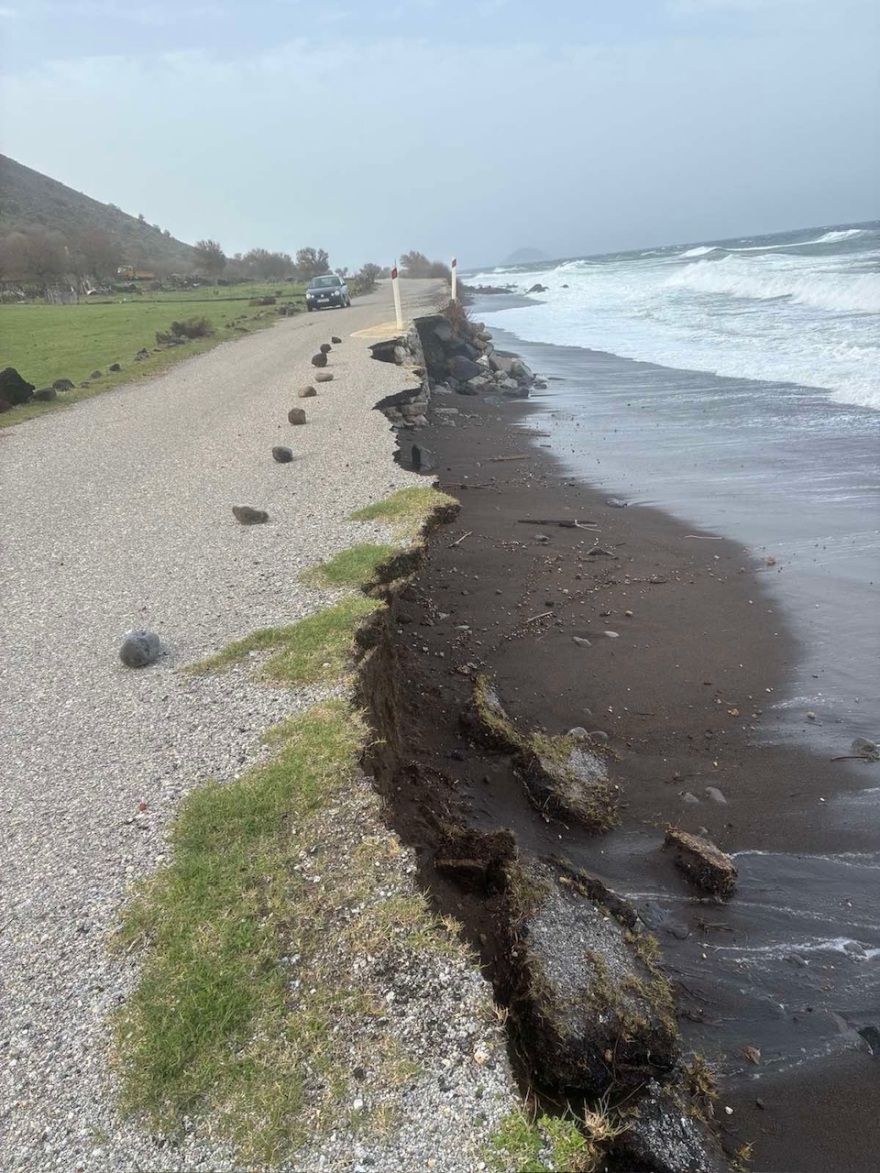 Νίσυρος: Σε κατάσταση έκτακτης ανάγκης μετά το σαρωτικό πέρασμα της κακοκαιρίας, εκτεταμένες ζημιές στο νησί
