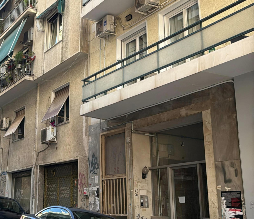 &Sigma;&epsilon;&xi;&omicron;&upsilon;&alpha;&lambda;&iota;&kappa;ή &epsilon;&pi;ί&theta;&epsilon;&sigma;&eta; &sigma;&epsilon; 25&chi;&rho;&omicron;&nu;&eta; &Alpha;&Mu;&Epsilon;&Alpha; &sigma;&tau;&eta;&nu; &Kappa;&upsilon;&psi;έ&lambda;&eta;: &Eta; &mu;&eta;&tau;έ&rho;&alpha; &epsilon;ί&delta;&epsilon; &sigma;&tau;&eta;&nu; &kappa;ά&mu;&epsilon;&rho;&alpha; &tau;&eta;&nu; &kappa;&alpha;&kappa;&omicron;&pi;&omicron;ί&eta;&sigma;&eta;, &kappa;&upsilon;&nu;ή&gamma;&eta;&sigma;&epsilon; &tau;&omicron;&nu; &delta;&rho;ά&sigma;&tau;&eta; &mu;&epsilon; &mu;&alpha;&chi;&alpha;ί&rho;&iota;