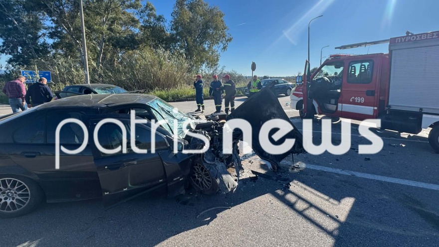 Σφοδρή σύγκρουση αυτοκινήτων με 4 τραυματίες στον κόμβο Ολυμπίων στον Πύργο 