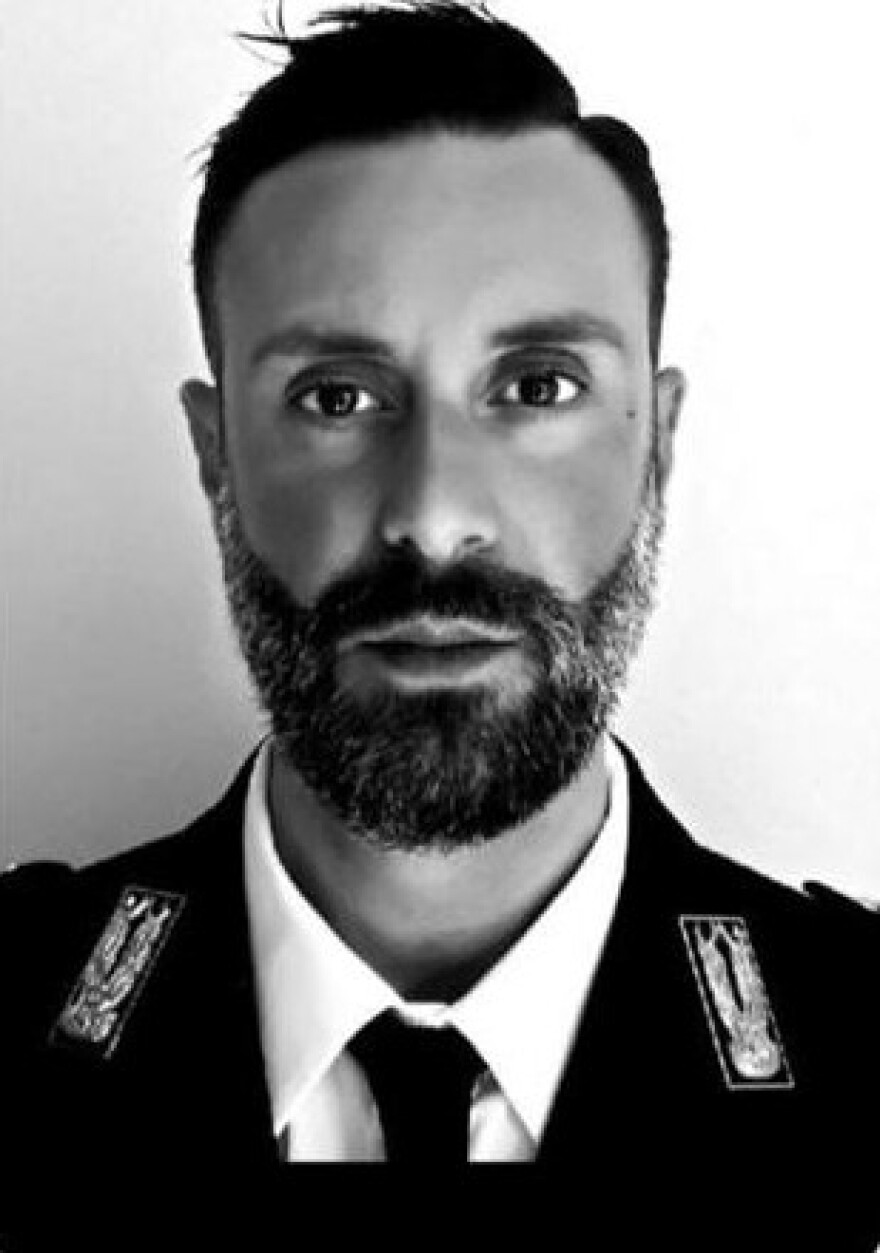 Ιταλία: Αστυνομικός απαιτούσε 200 ευρώ και 5 γραμμάρια κοκαΐνης την ημέρα από Μαροκινό ναρκωδιακινητή - Δεν τα πήρε, τον σκότωσε