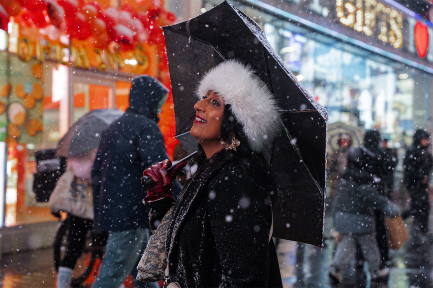 Λευκός «εφιάλτης» στη Νέα Υόρκη και προειδοποιήσεις για χιονοθύελλα: Ακυρώσεις πτήσεων και συστάσεις για περιορισμό των μετακινήσεων, δείτε βίντεο