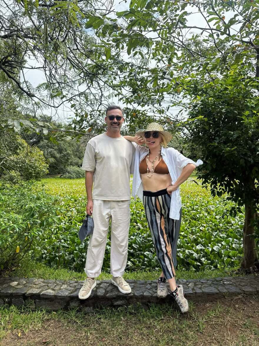 Η Σμαράγδα Καρύδη ανέβασε φωτογραφίες από το ταξίδι της στη Σρι Λάνκα με τον Γιώργο Καπουτζίδη