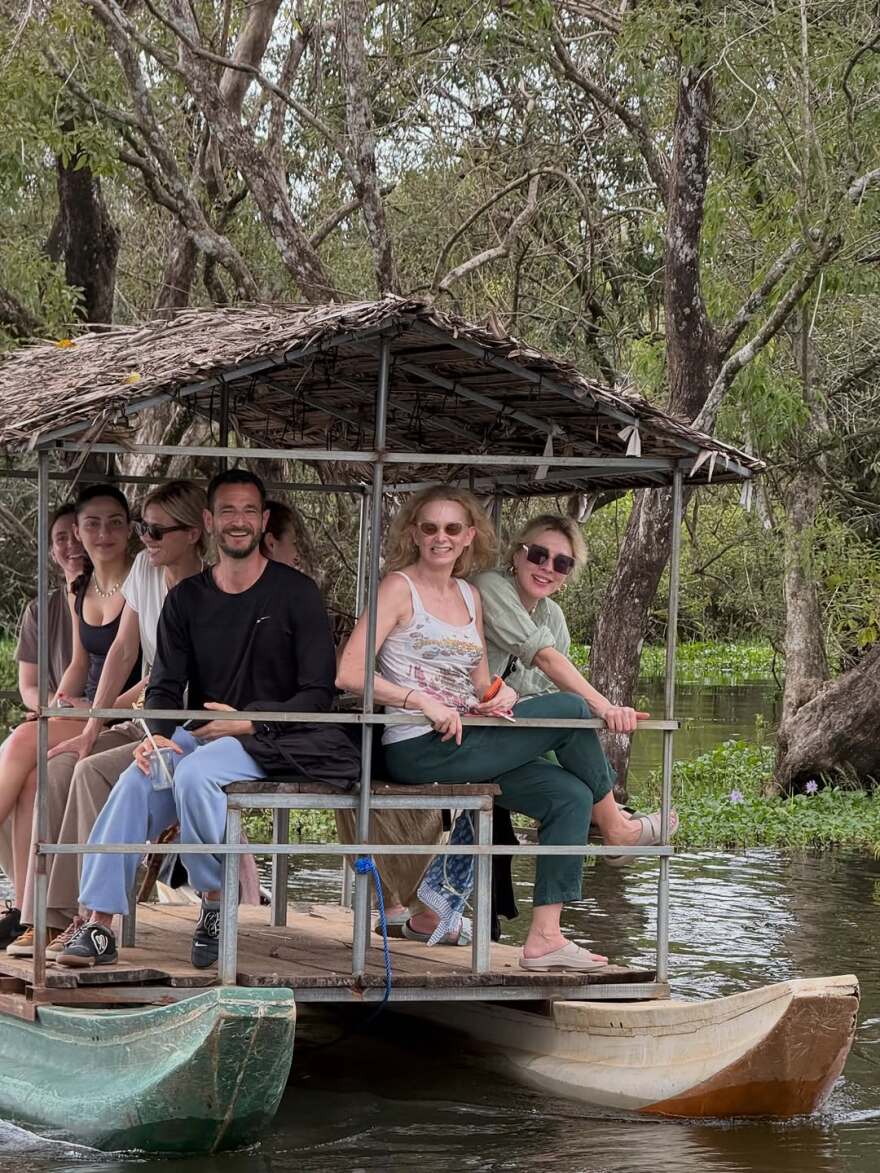 Η Σμαράγδα Καρύδη ανέβασε φωτογραφίες από το ταξίδι της στη Σρι Λάνκα με τον Γιώργο Καπουτζίδη