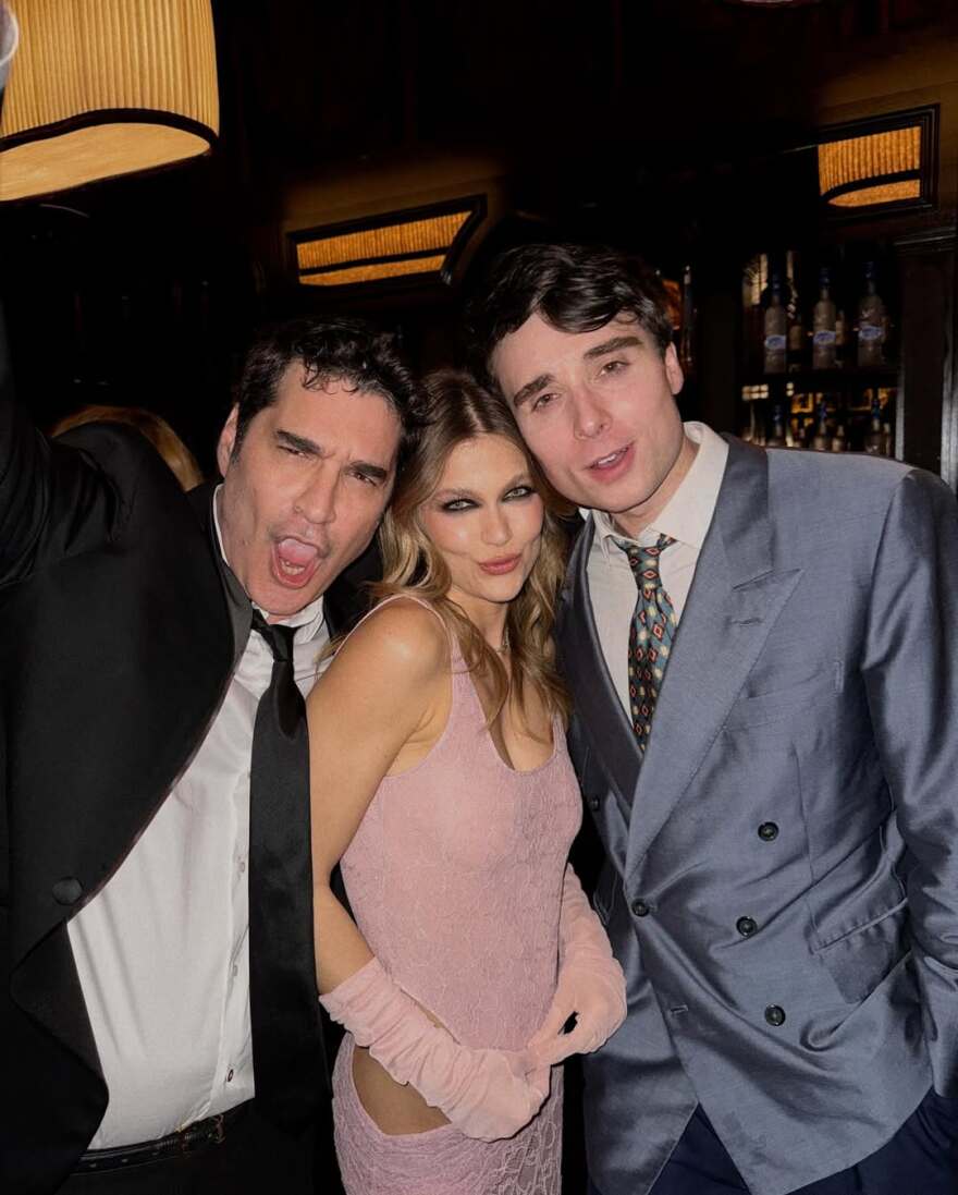 Κλέλια Ανδριολάτου και Χριστόφορος Παπακαλιάτης πόζαραν στο after party των BAFTA με Τεγιάνα Τέιλορ και Ίθαν Χοκ