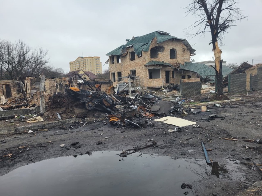 Εδώ δεν πιάνουν οι ευχές: Τέσσερα χρόνια πολέμου στην Ουκρανία, το αιματοκύλισμα που άλλαξε τον κόσμο συνεχίζεται και η ειρήνη ξεμακραίνει